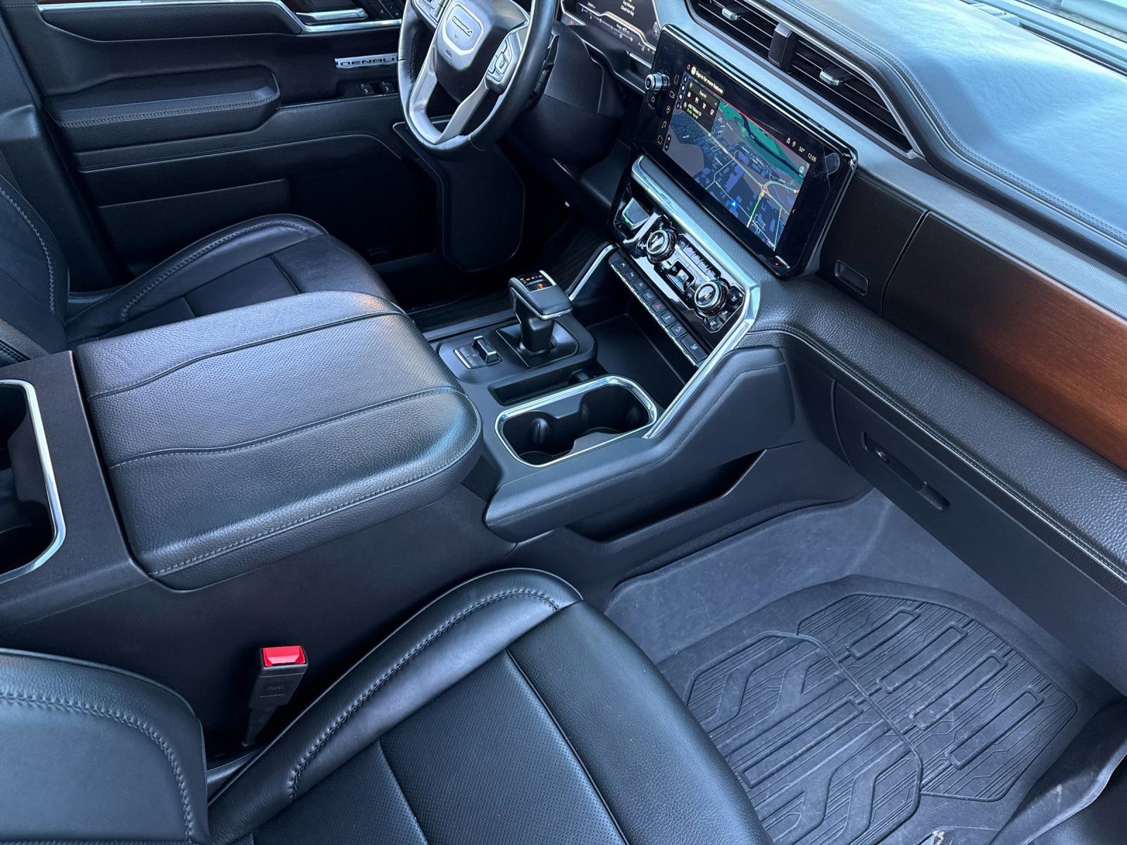 Used 2024 GMC Sierra 1500 Denali image 16