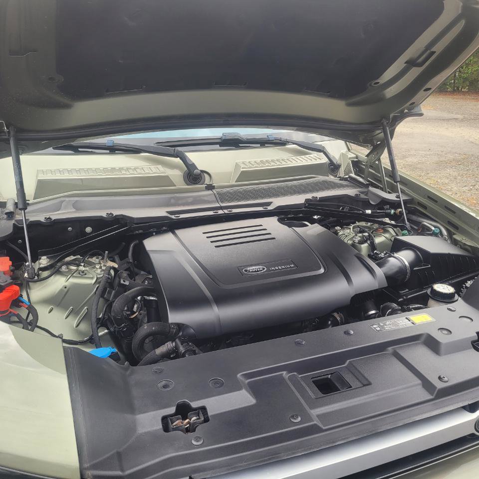 Used 2020 Land Rover Defender 110 S AWD/4WD image 37