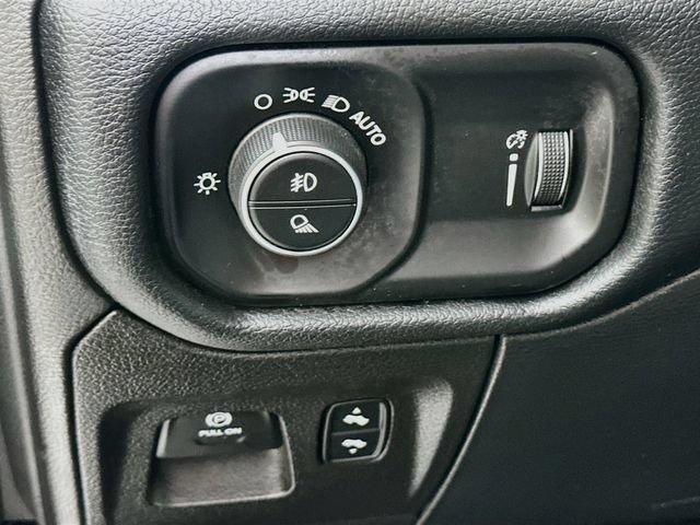 Used 2021 RAM 1500 Big Horn AWD/4WD image 14