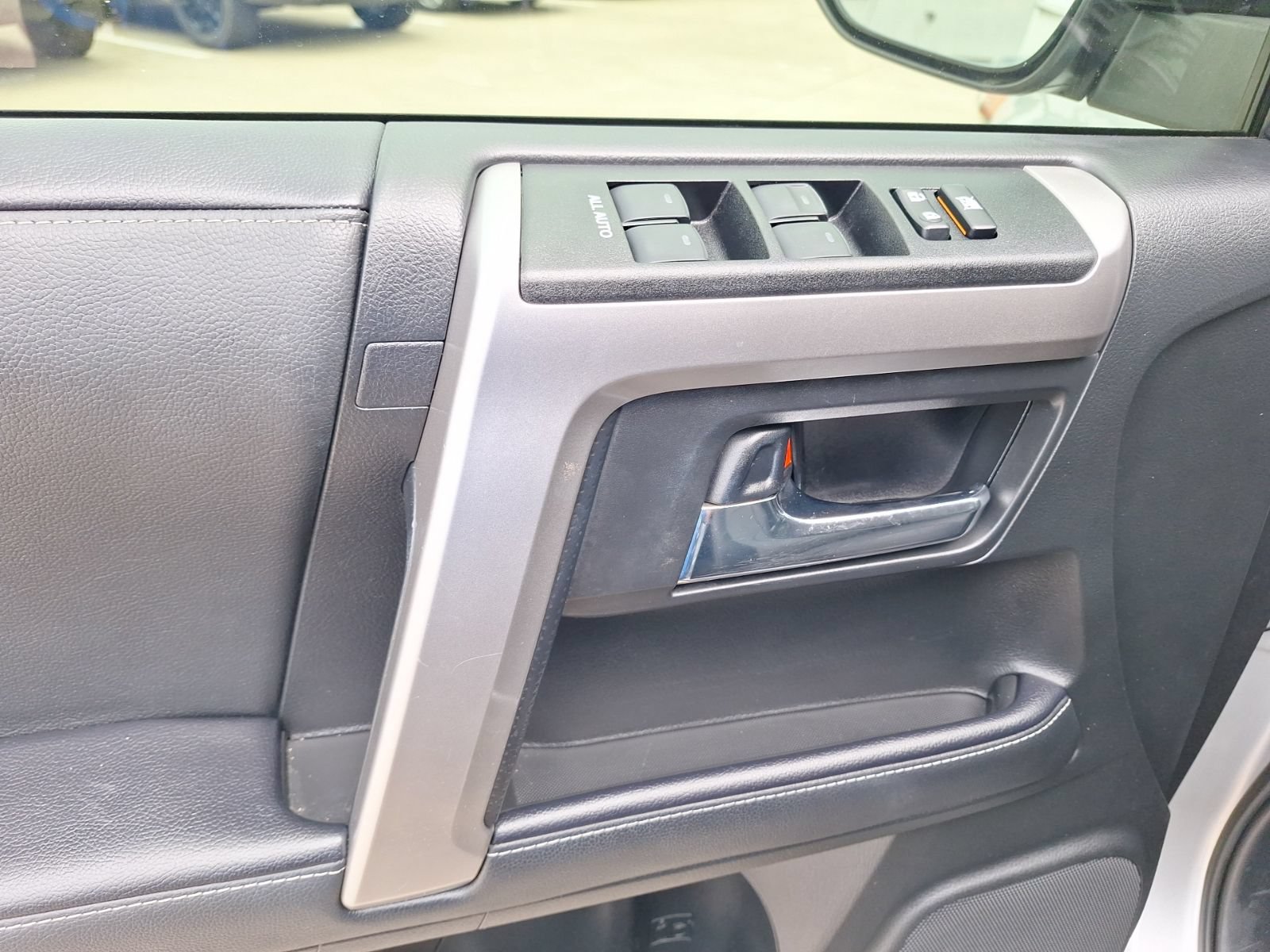 Used 2020 Toyota 4Runner SR5 Premium RWD image 16