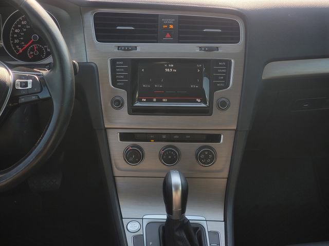 Used 2015 Volkswagen Golf TDI S FWD image 24