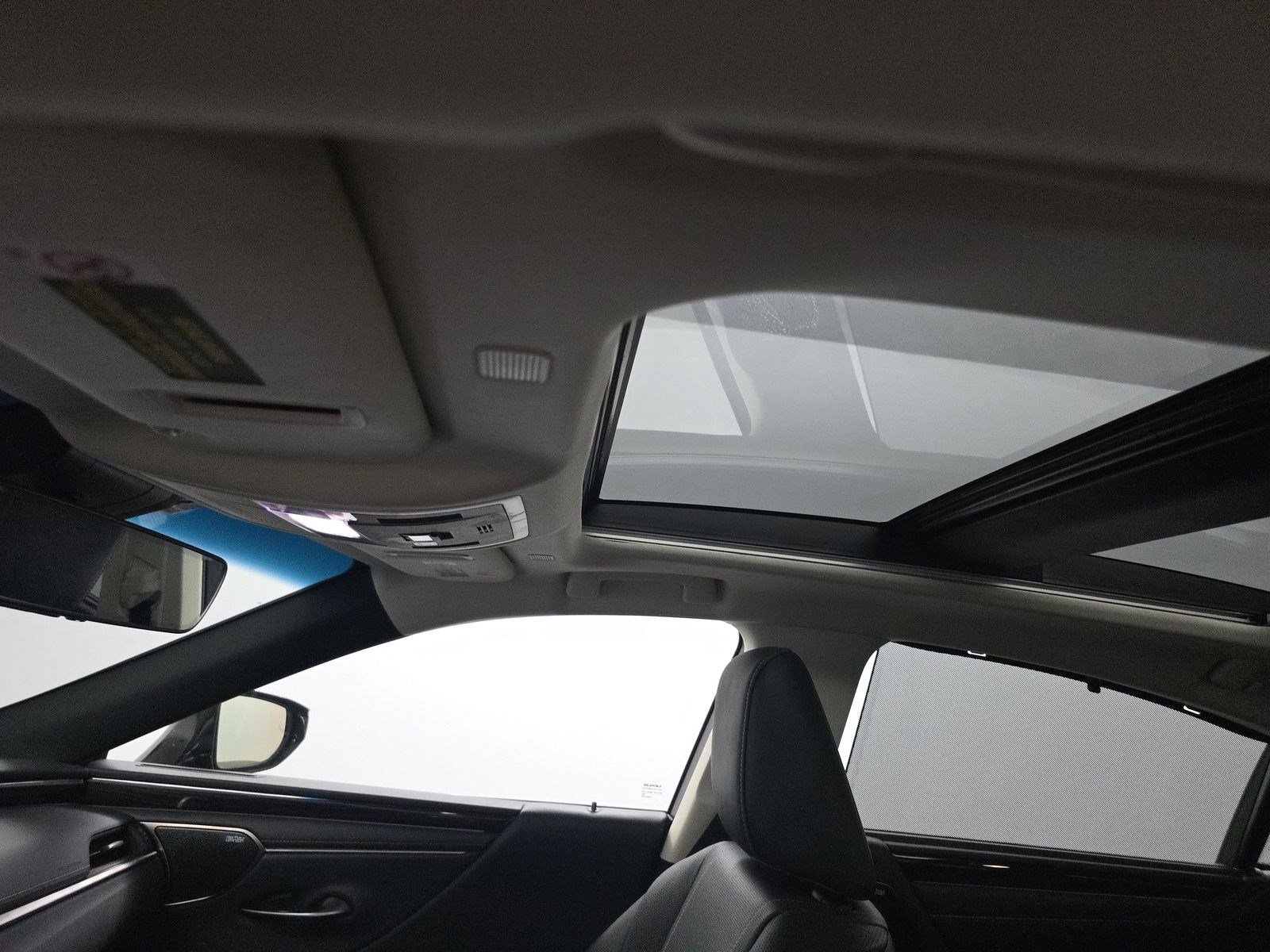 Used 2021 Lexus ES 350 Ultra Luxury image 14