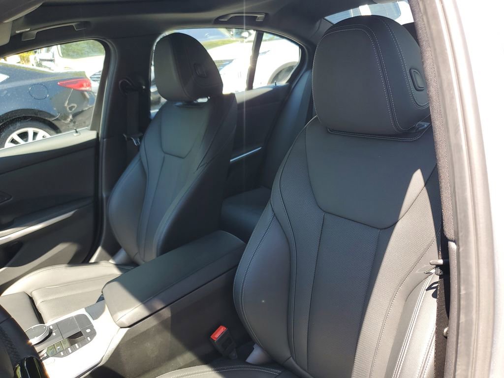 Used 2025 BMW 330i xDrive Sedan image 21