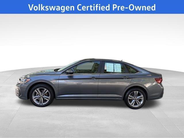 Certified 2022 Volkswagen Jetta SE video 2