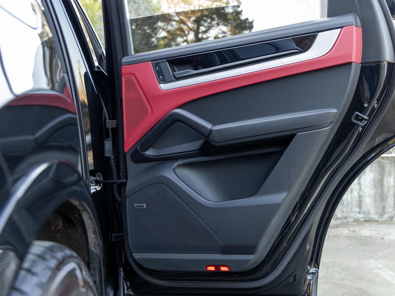 Certified 2025 Porsche Cayenne image 45