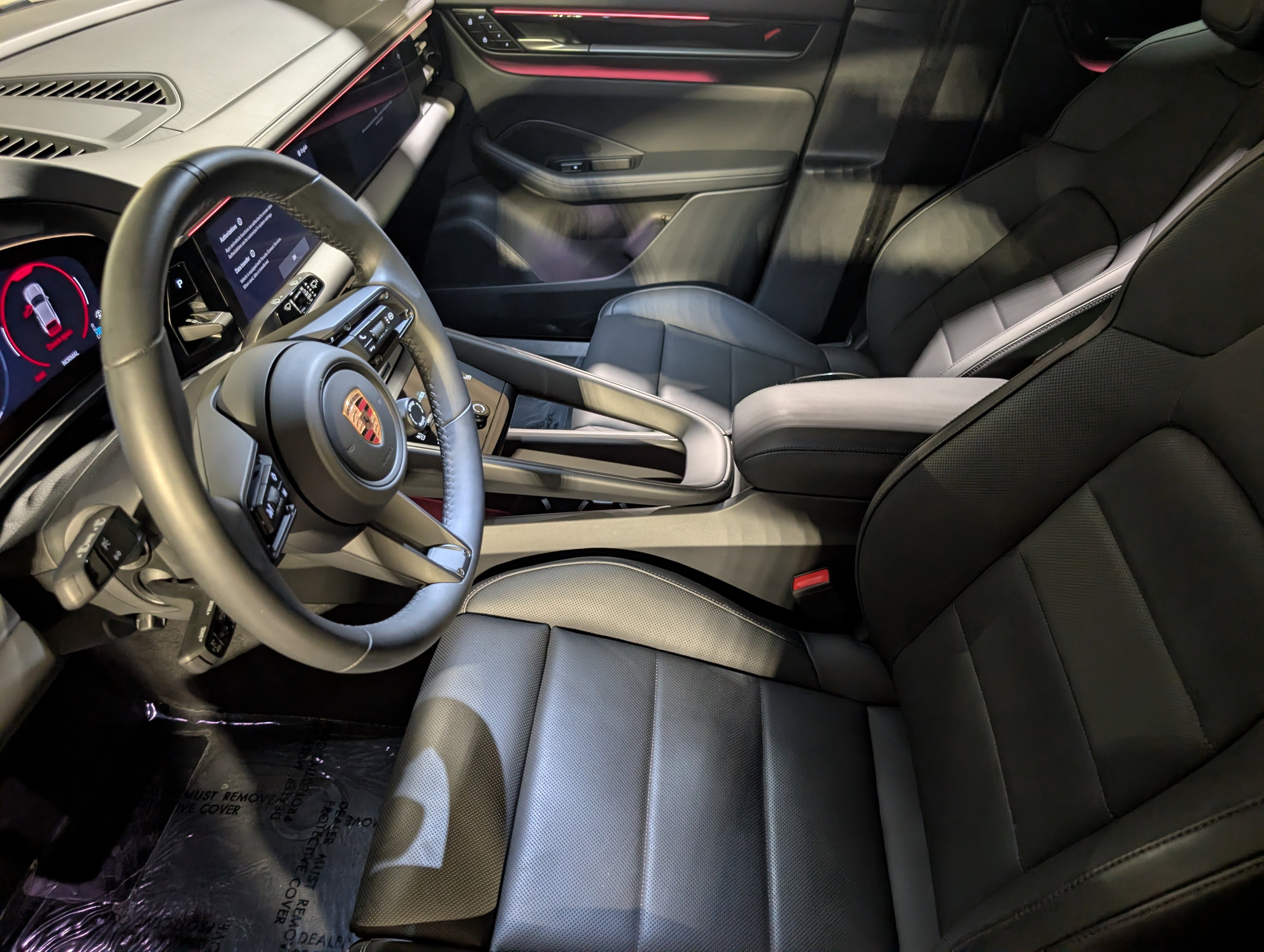 Used 2025 Porsche Macan 4 Electric image 5