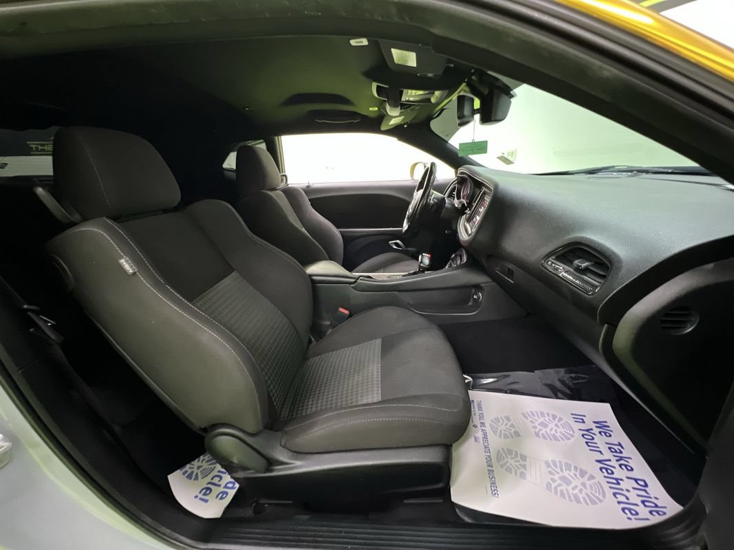 Used 2022 Dodge Challenger R/T RWD image 29