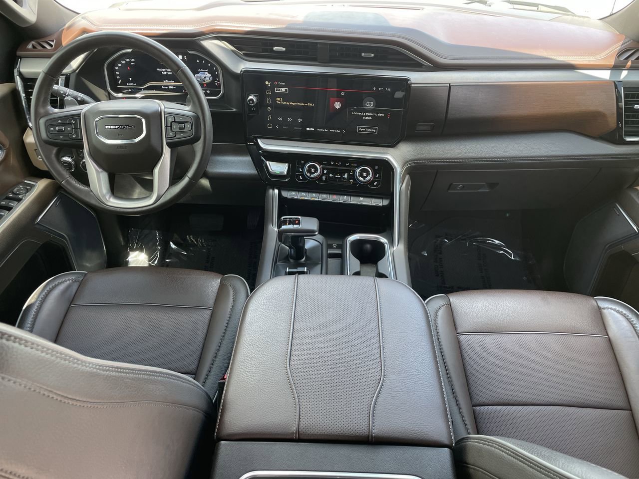 Used 2023 GMC Sierra 1500 Denali RWD image 12
