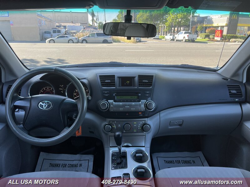 Used 2011 Toyota Highlander 4WD w/ Cold Weather Pkg image 35