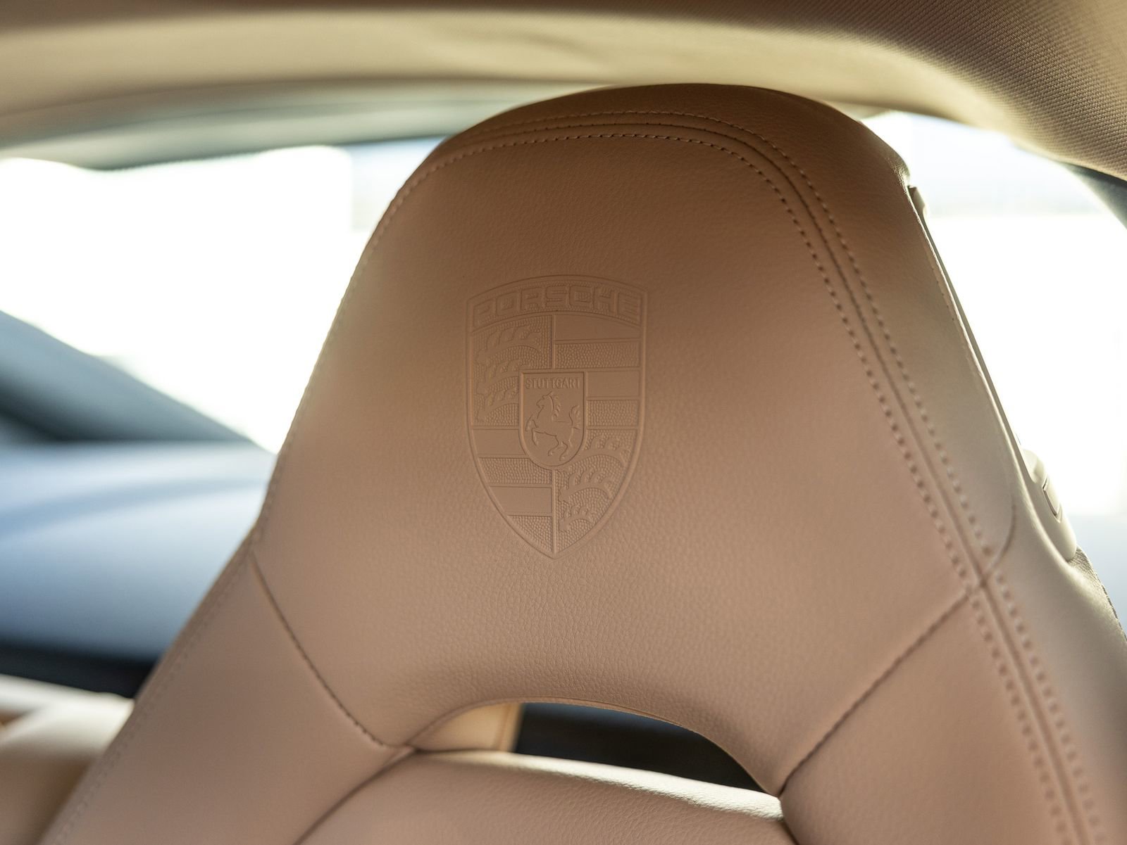 Certified 2023 Porsche Panamera Platinum Edition image 32