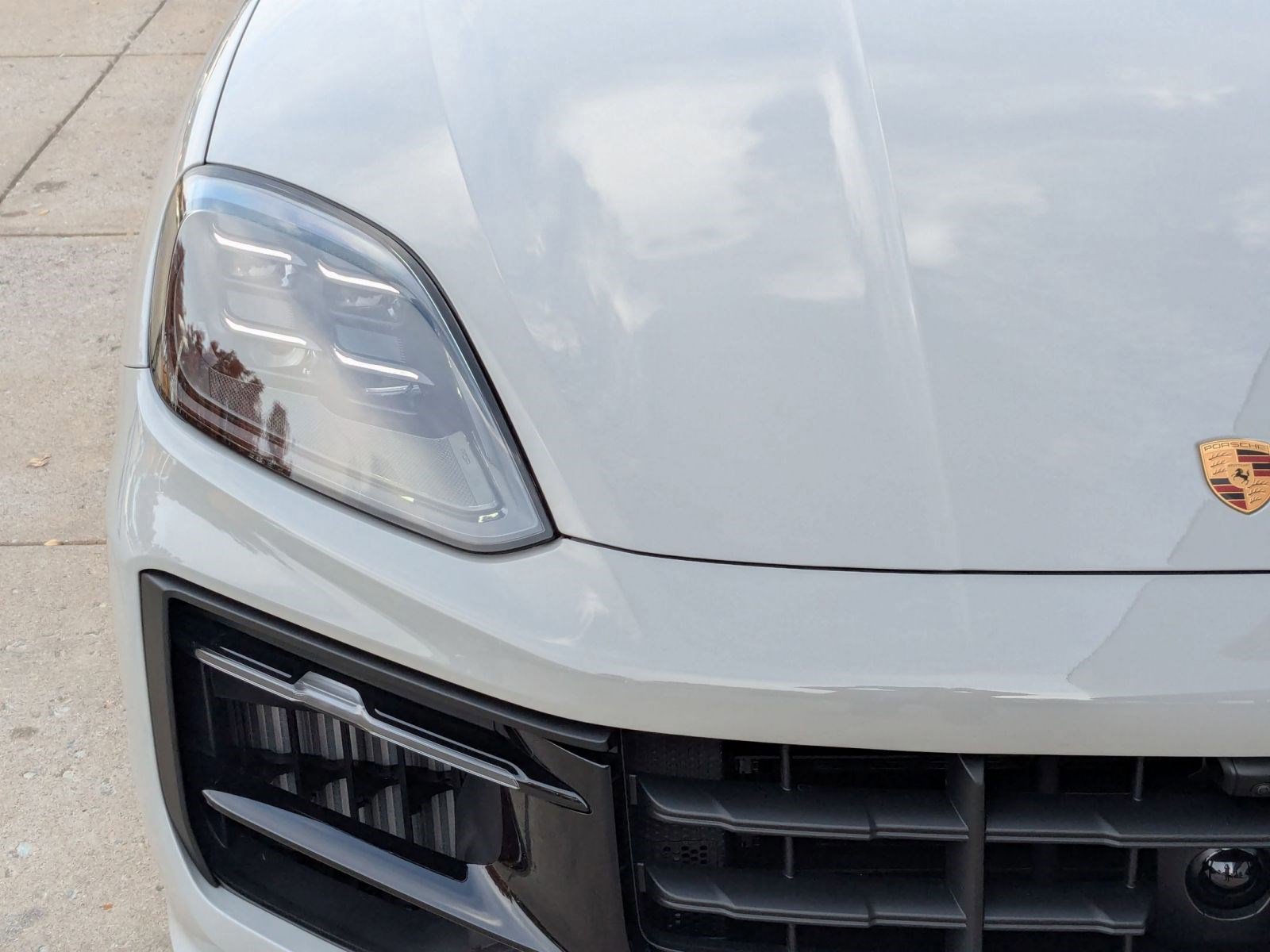 New 2026 Porsche Cayenne GTS image 12