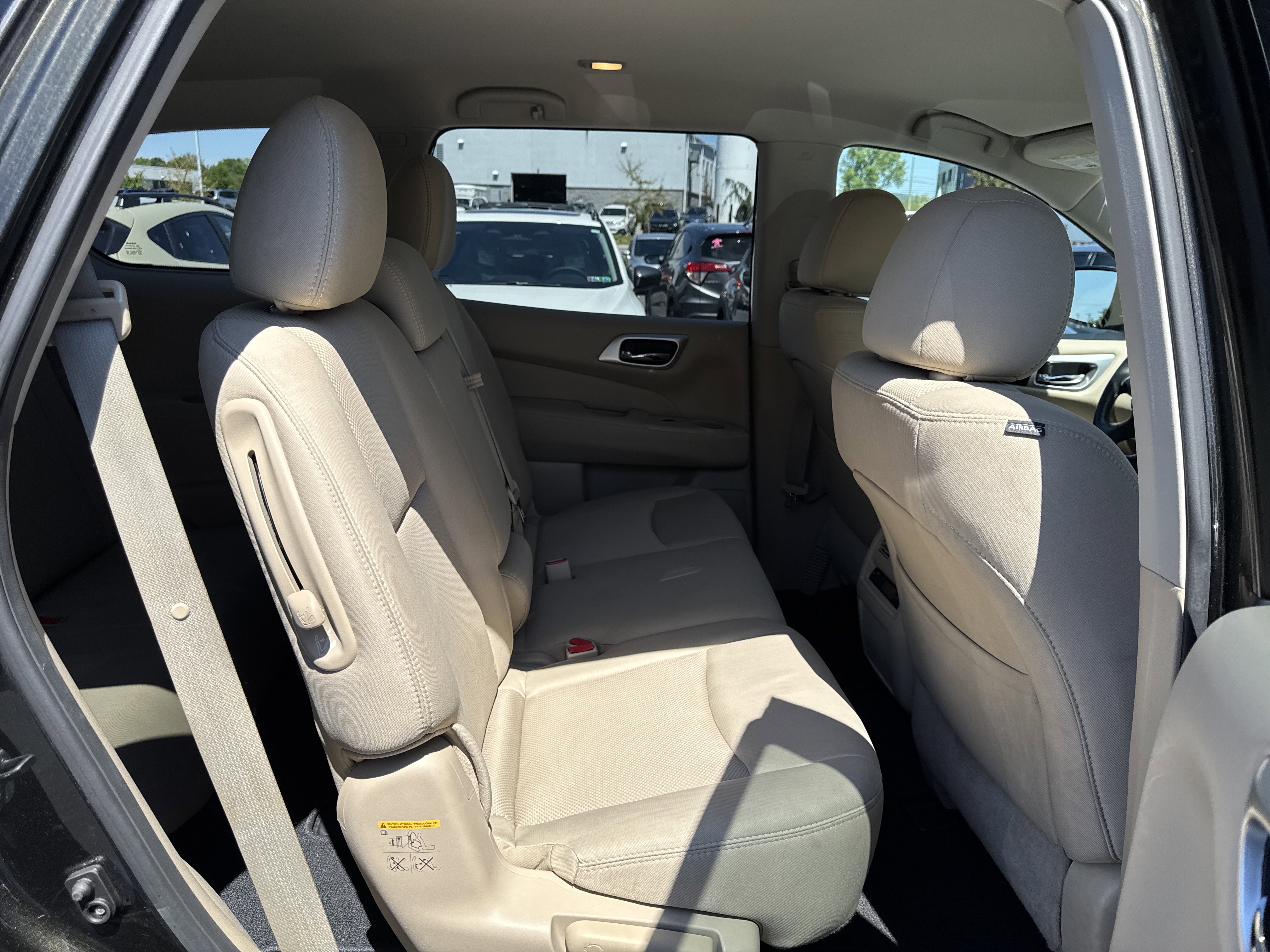 Used 2017 Nissan Pathfinder SV AWD/4WD image 18
