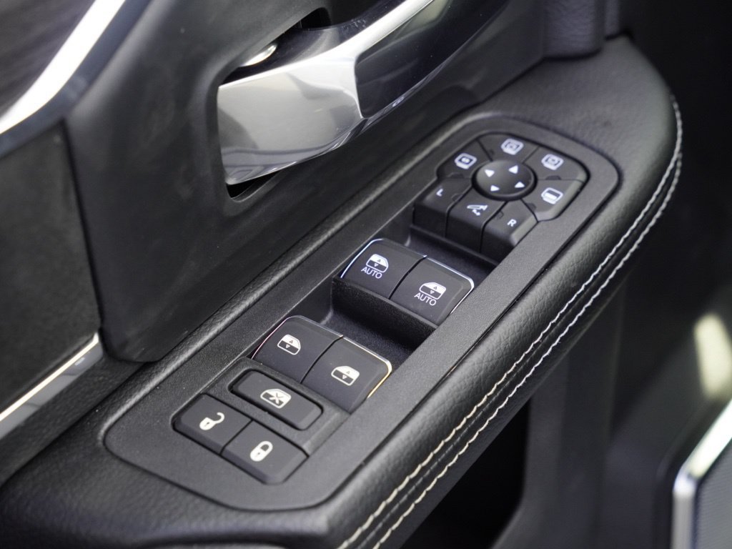 New 2026 RAM 3500 Laramie AWD/4WD image 12