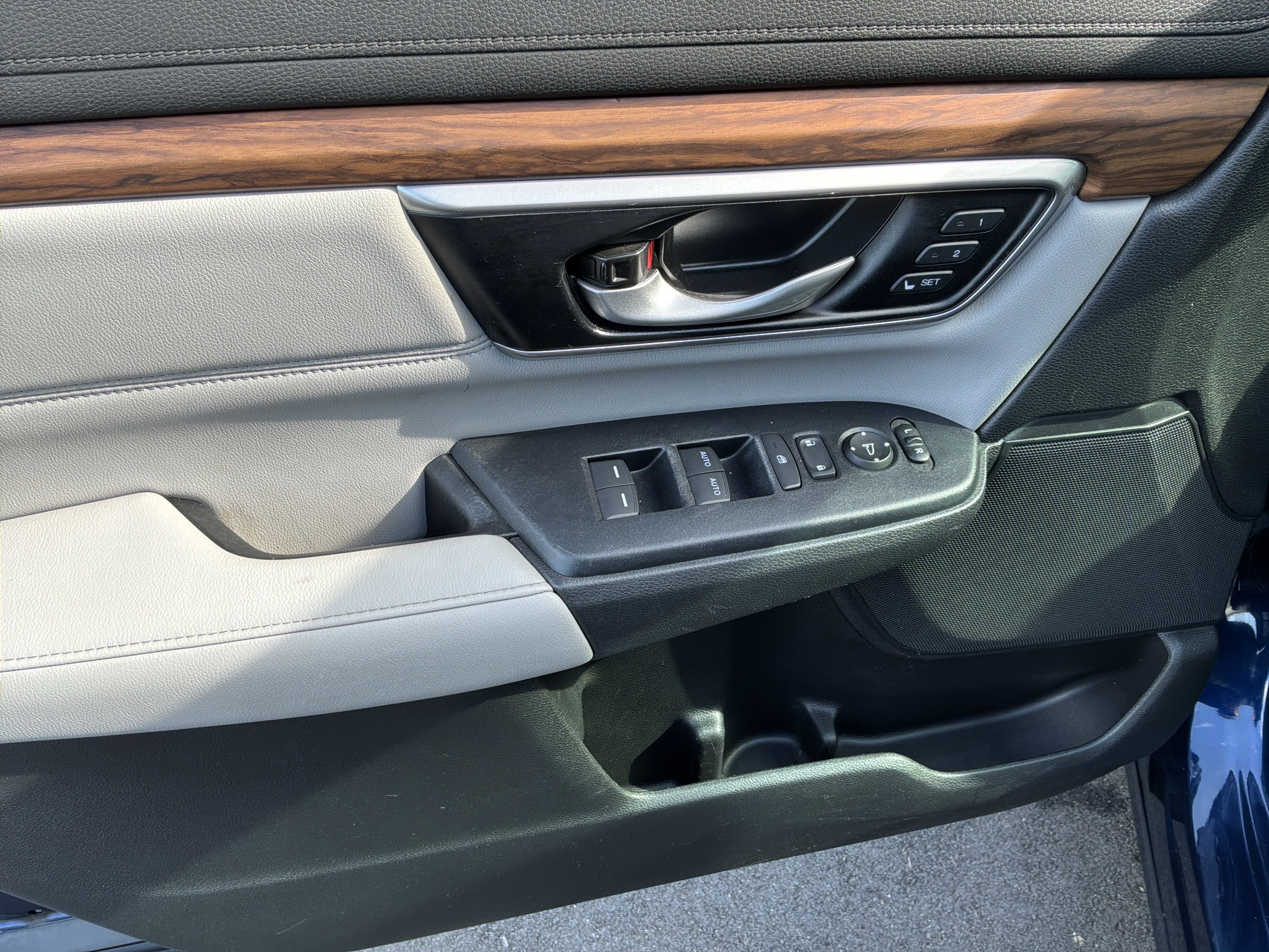Used 2022 Honda CR-V EX-L image 15