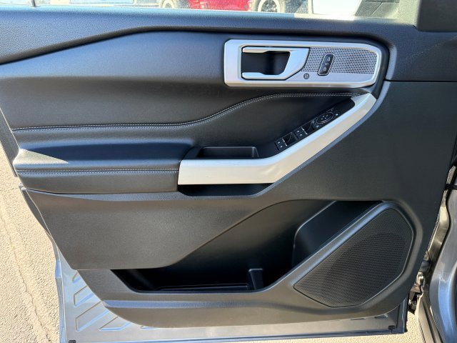 Certified 2024 Ford Explorer Limited AWD/4WD image 10