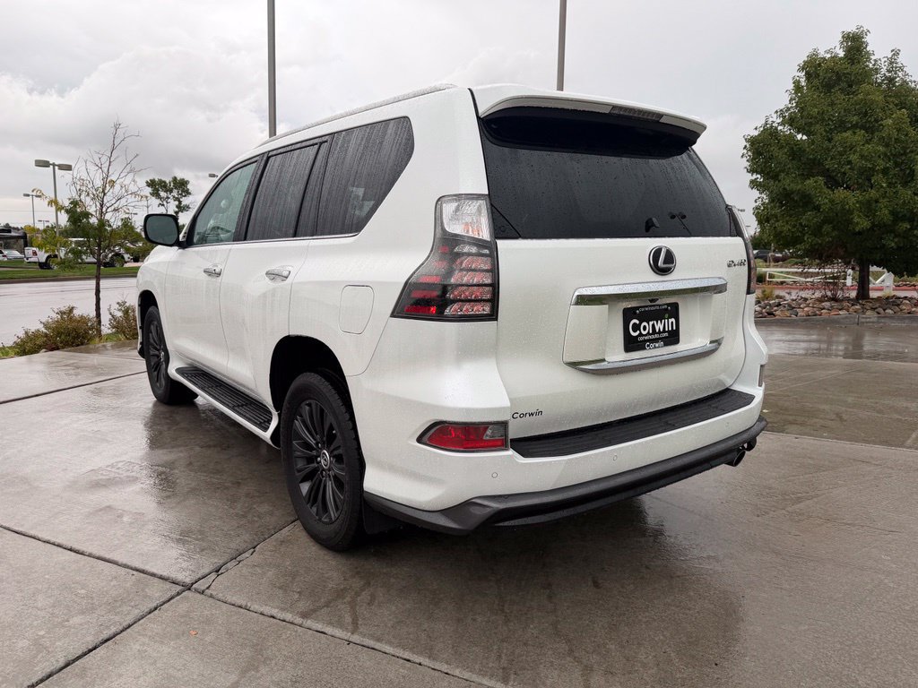 Used 2023 Lexus GX 460 Premium w/ Accessory Package AWD/4WD image 6