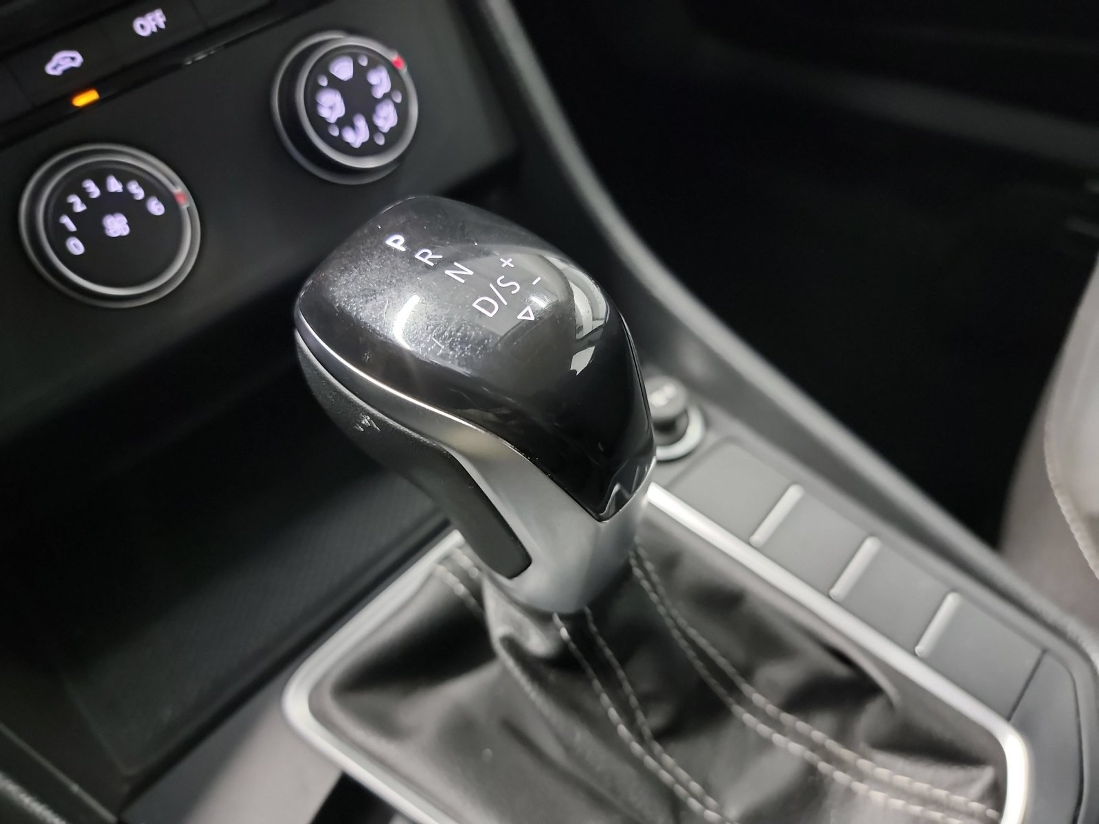 Used 2024 Volkswagen Jetta S FWD image 26