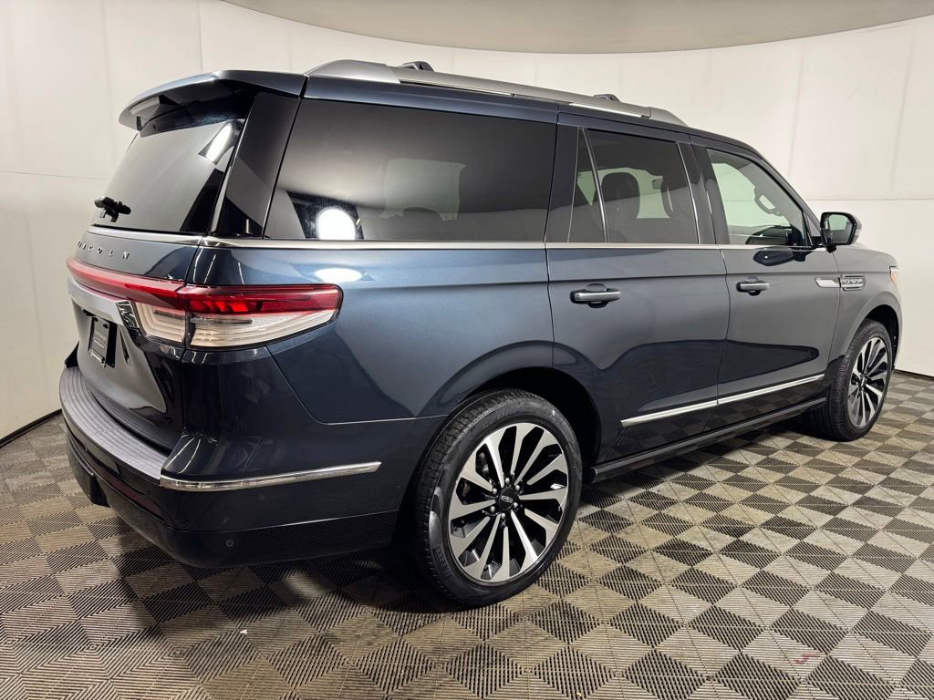 Certified 2022 Lincoln Navigator Reserve image 5