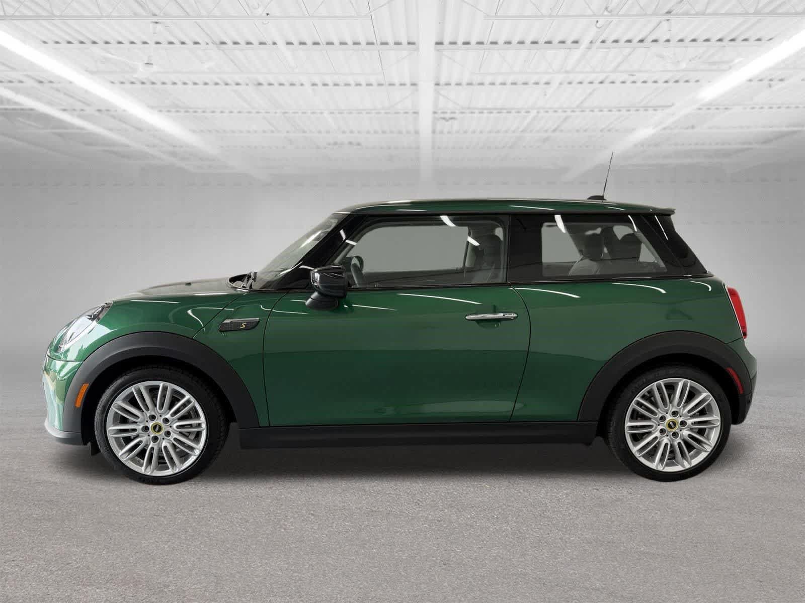 Used 2024 MINI Cooper SE FWD image 2
