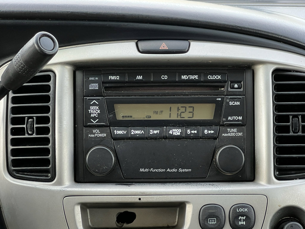 Used 2004 MAZDA Tribute LX image 23