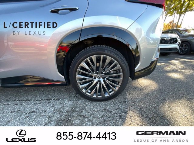 Used 2024 Lexus RZ 450e Premium w/ Accessory Package (K3) AWD/4WD image 24