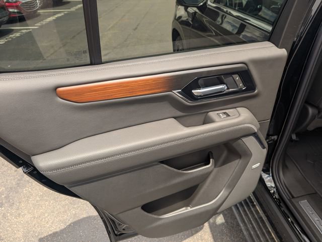 New 2026 GMC Yukon Denali w/ Denali Reserve Package AWD/4WD image 9
