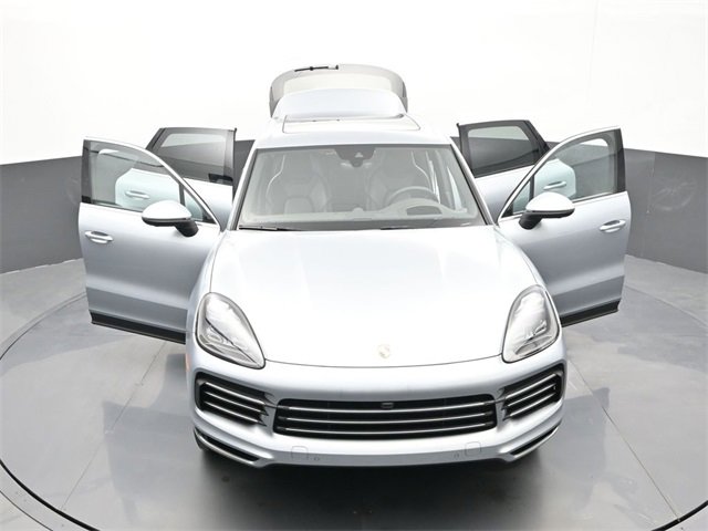 Used 2020 Porsche Cayenne S image 32