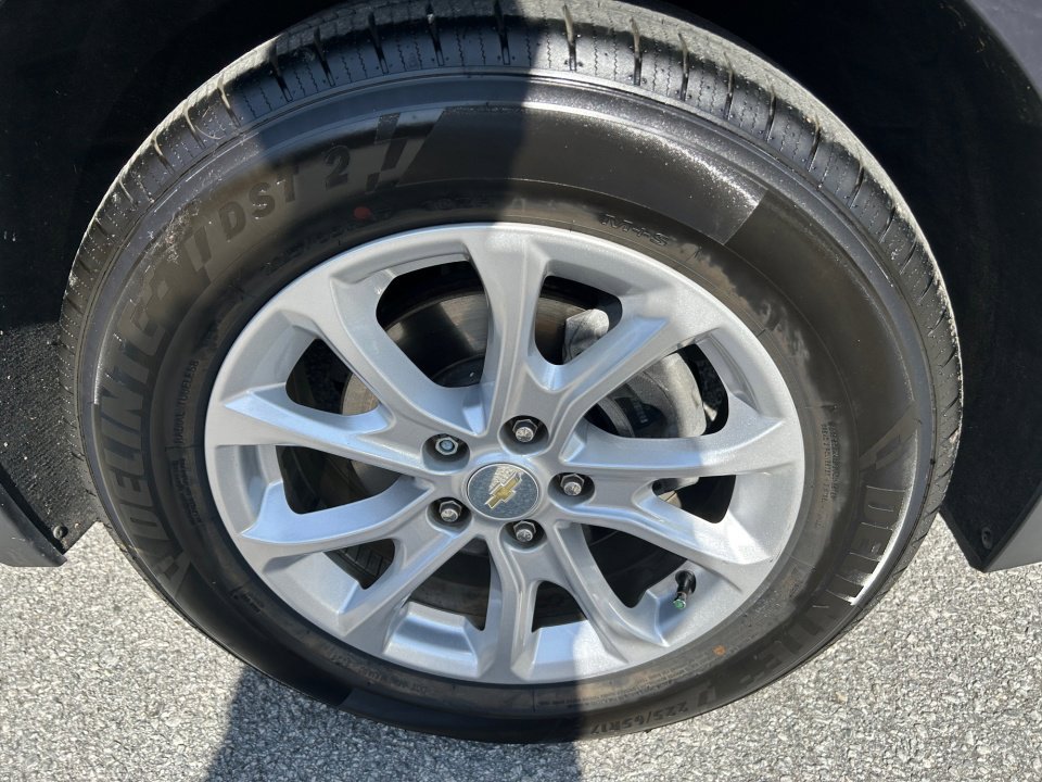 Used 2020 Chevrolet Equinox LT FWD image 25