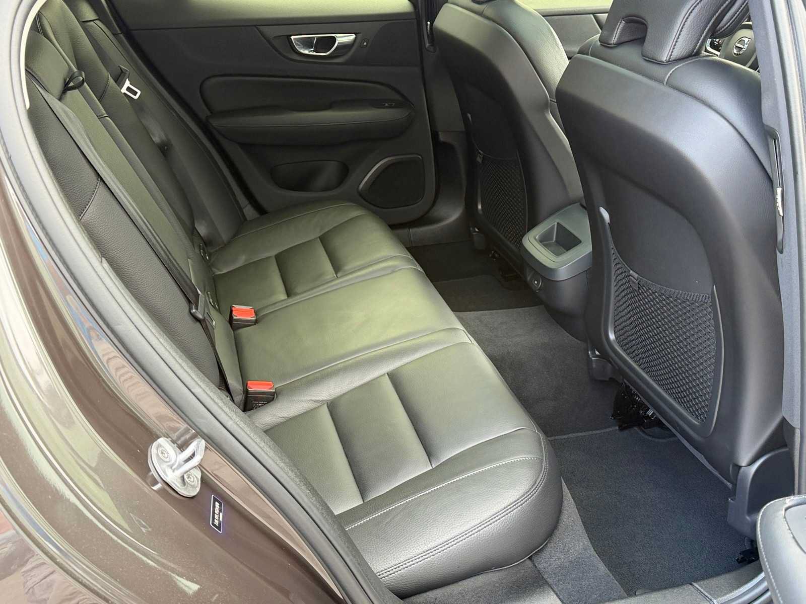 Used 2023 Volvo S60 B5 Plus FWD image 26