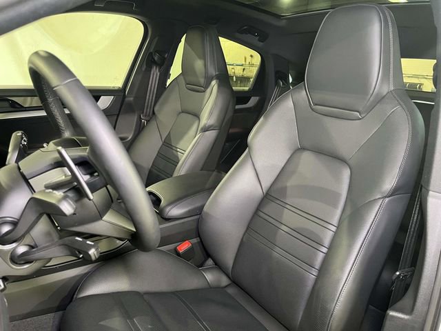 Certified 2025 Porsche Cayenne Coupe AWD/4WD image 17