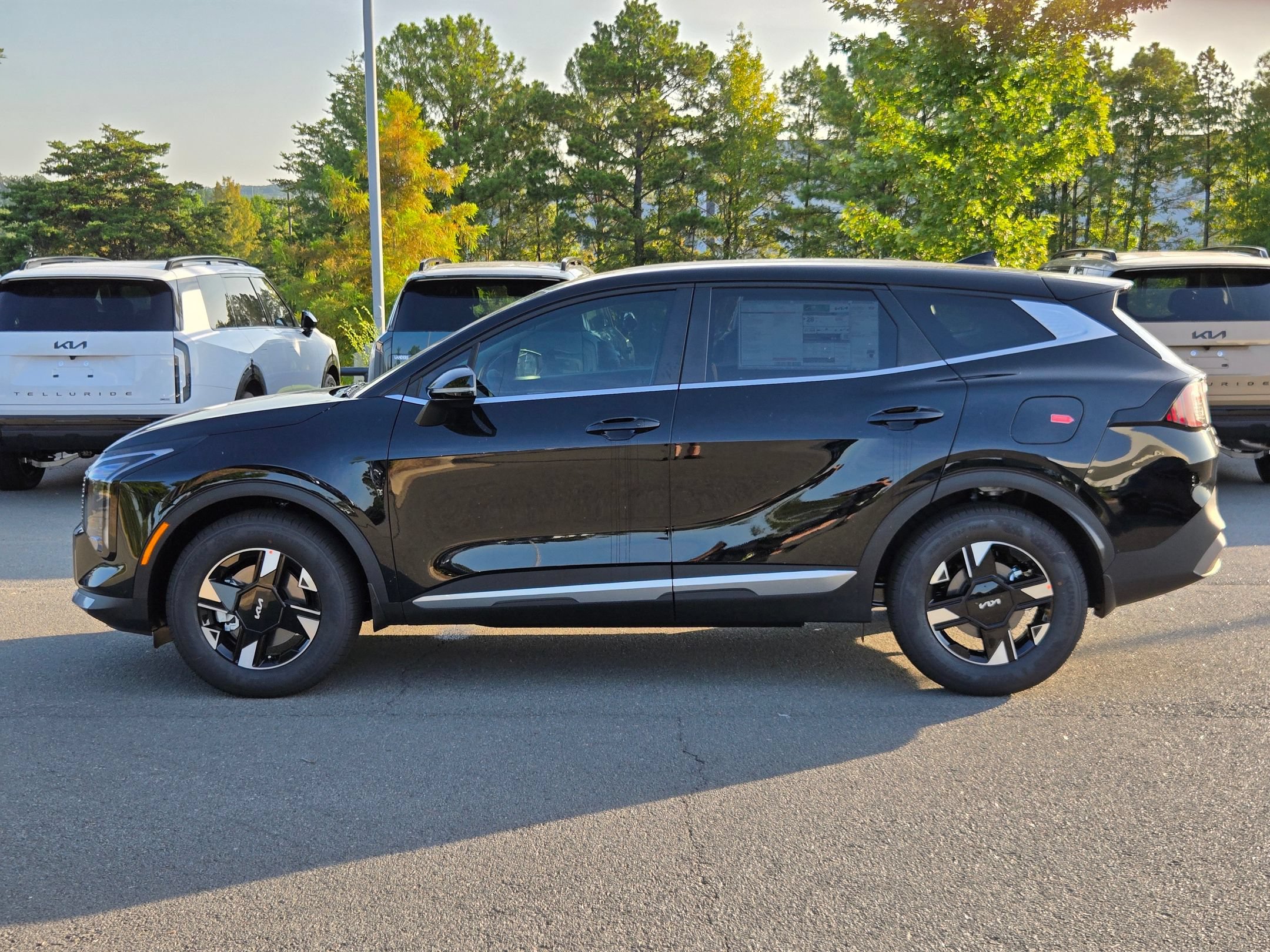 New 2026 Kia Sportage LX w/ LX Convenience Package FWD image 4