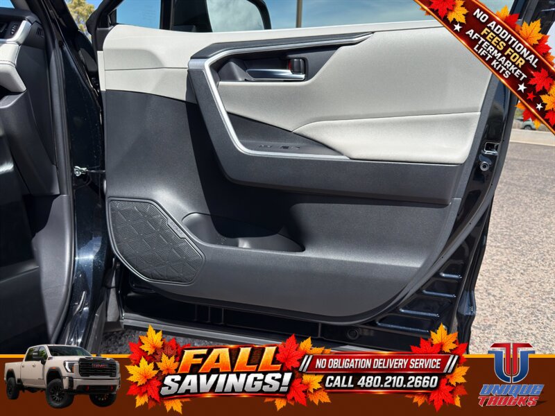 Used 2025 Toyota RAV4 XLE w/ Convenience Package AWD/4WD image 28