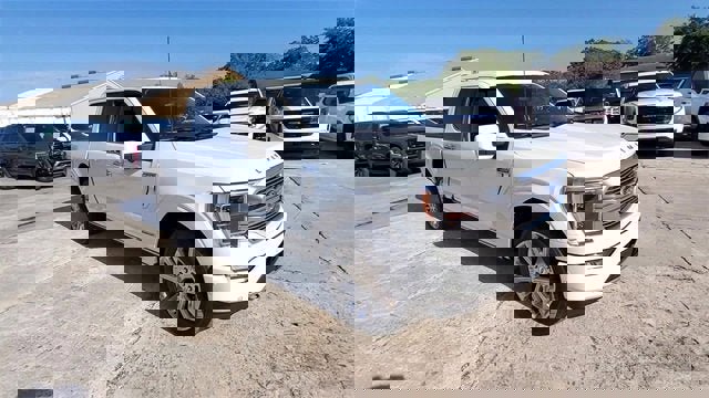 Used 2023 Ford F150 Limited image 3