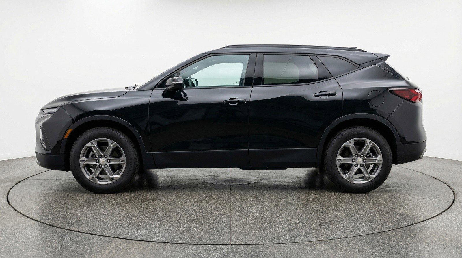 Used 2025 Chevrolet Blazer LT image 5