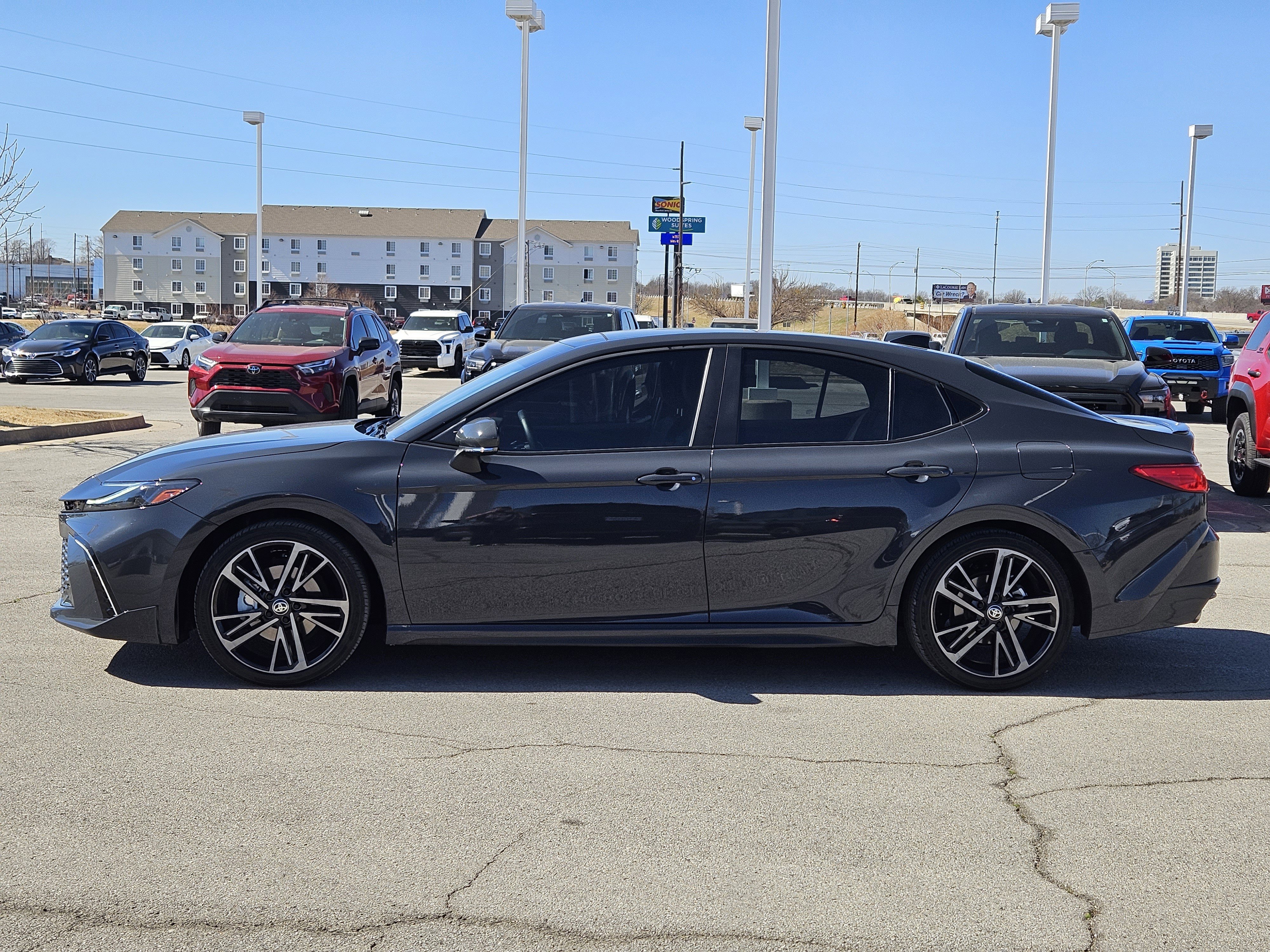 Used 2025 Toyota Camry XSE image 3