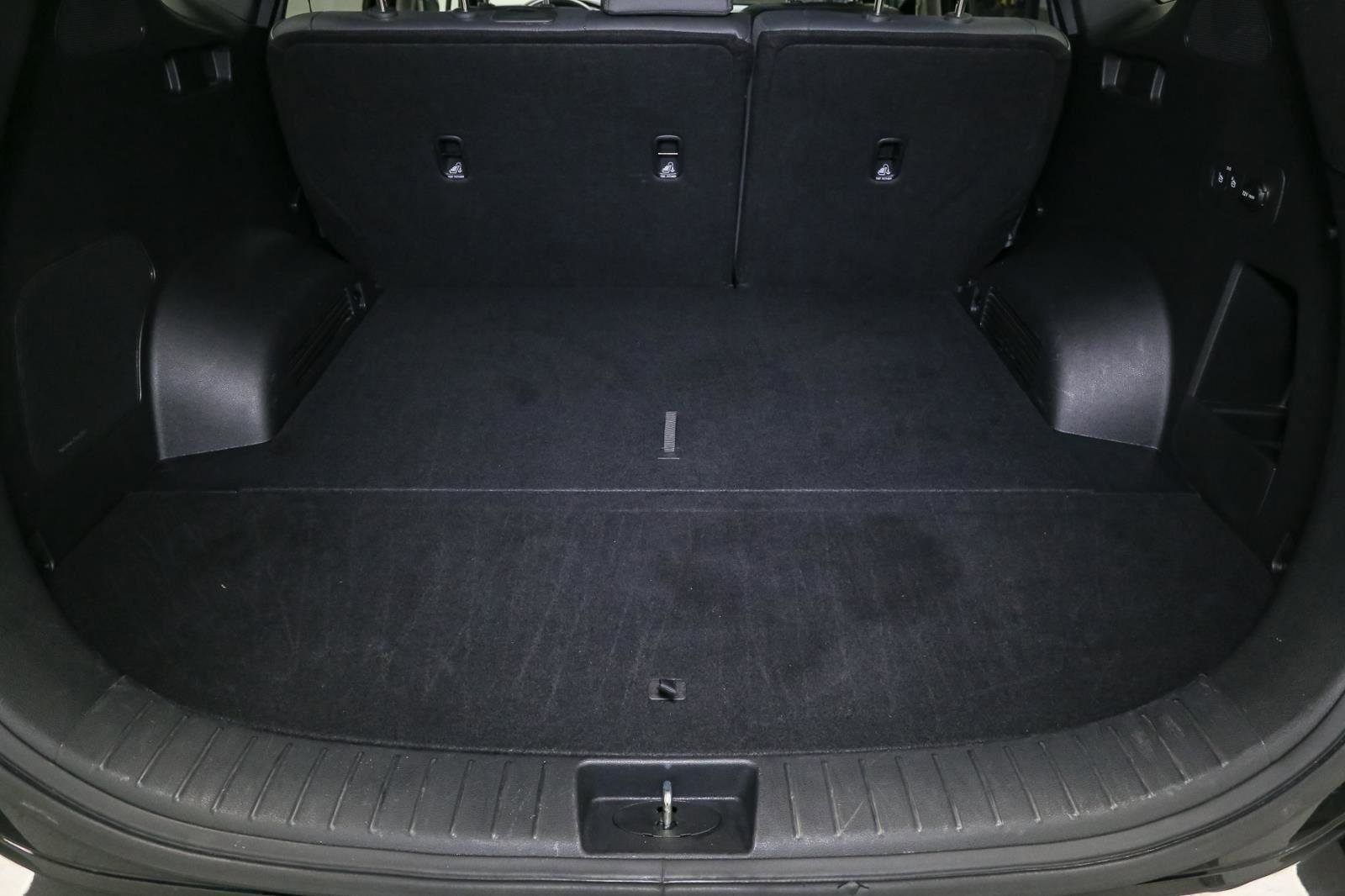 Used 2023 Hyundai Santa Fe Limited image 12