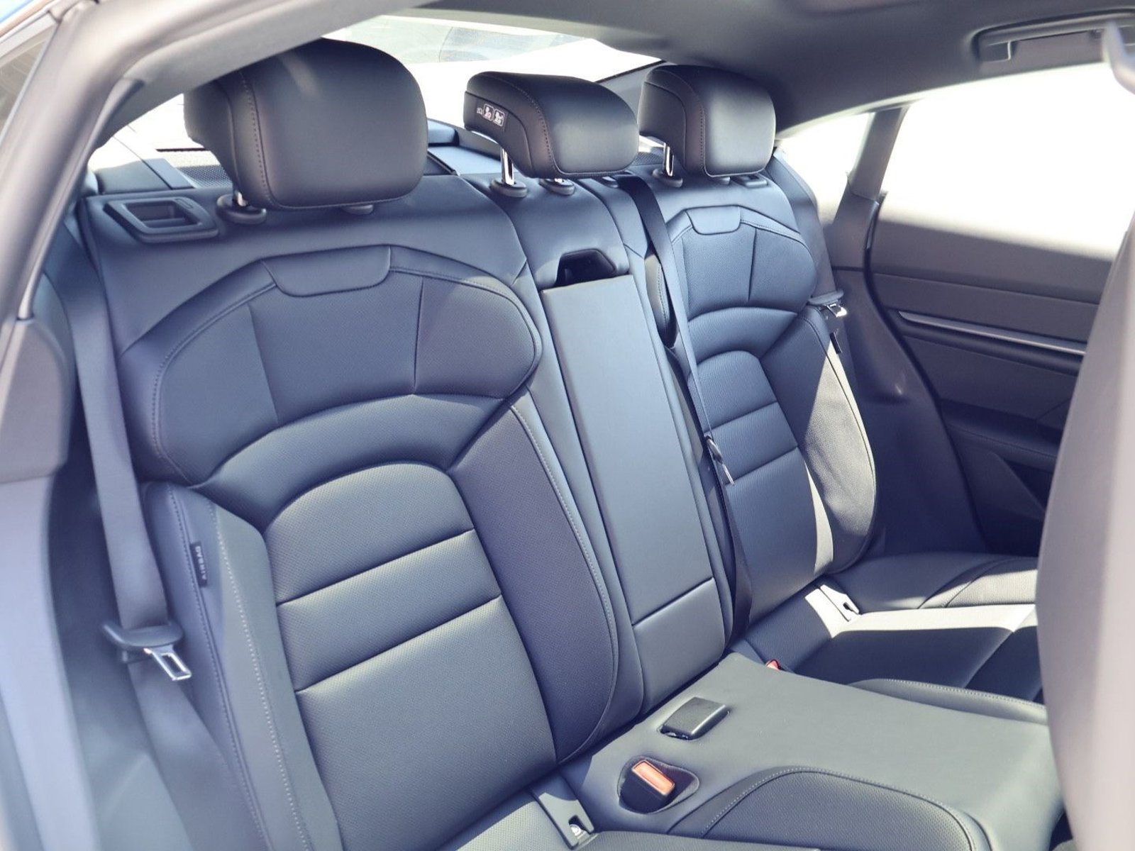 New 2026 Porsche Taycan AWD/4WD image 20