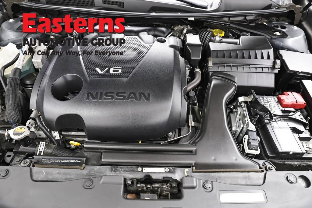 Used 2023 Nissan Maxima SV w/ Floor Mat Group FWD image 7