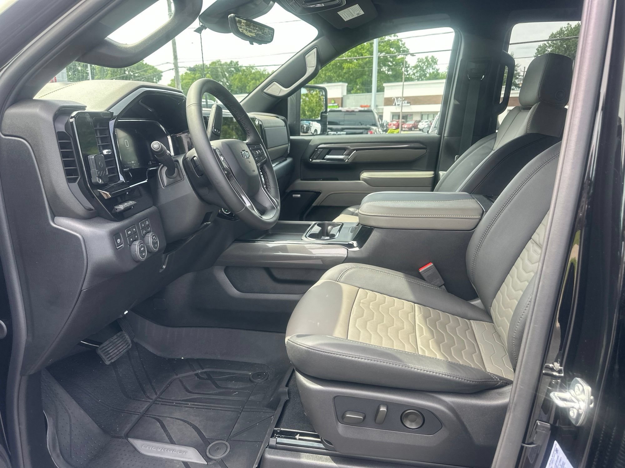 Used 2026 Chevrolet Silverado 2500 ZR2 AWD/4WD image 25