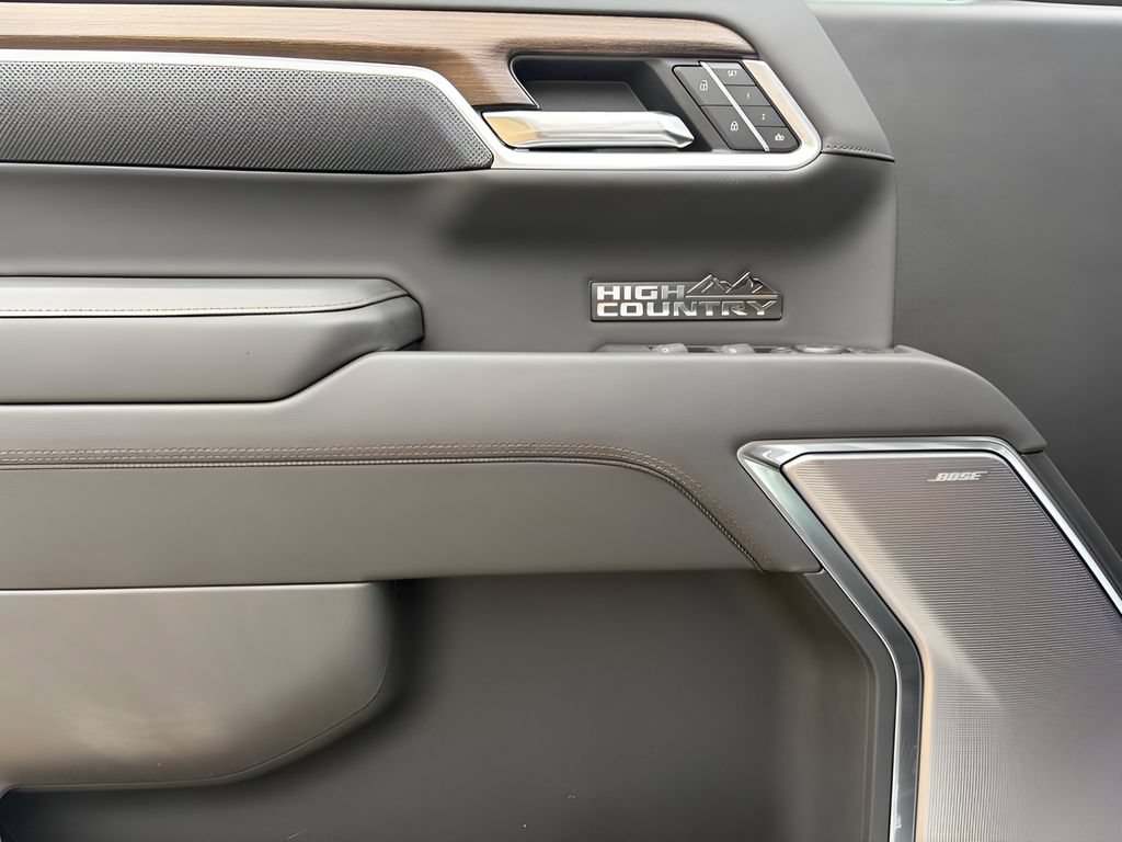 New 2026 Chevrolet Silverado 1500 High Country w/ Technology Package AWD/4WD image 16