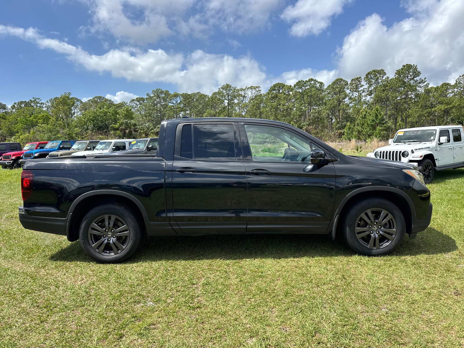 Used 2018 Honda Ridgeline Sport image 2