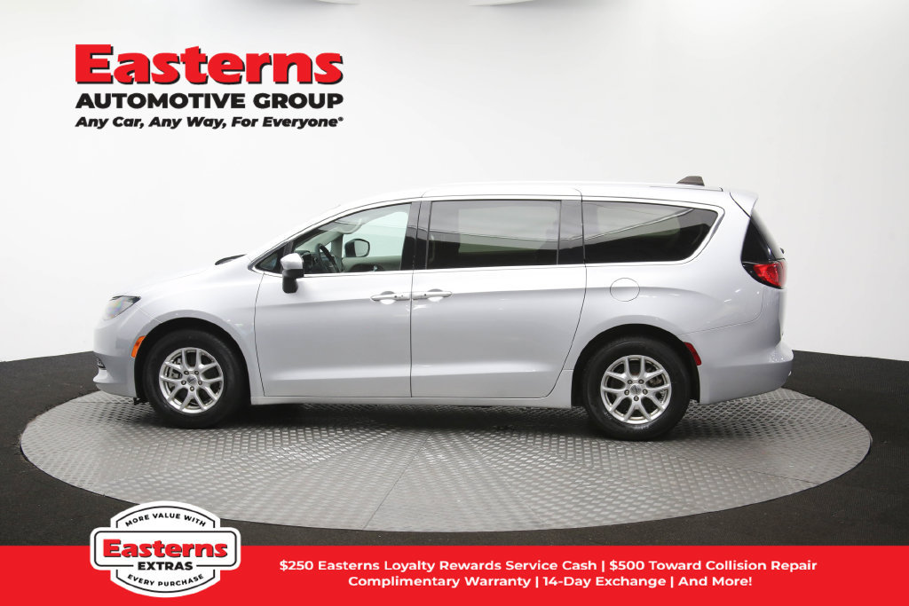 Used 2023 Chrysler Voyager LX FWD image 63