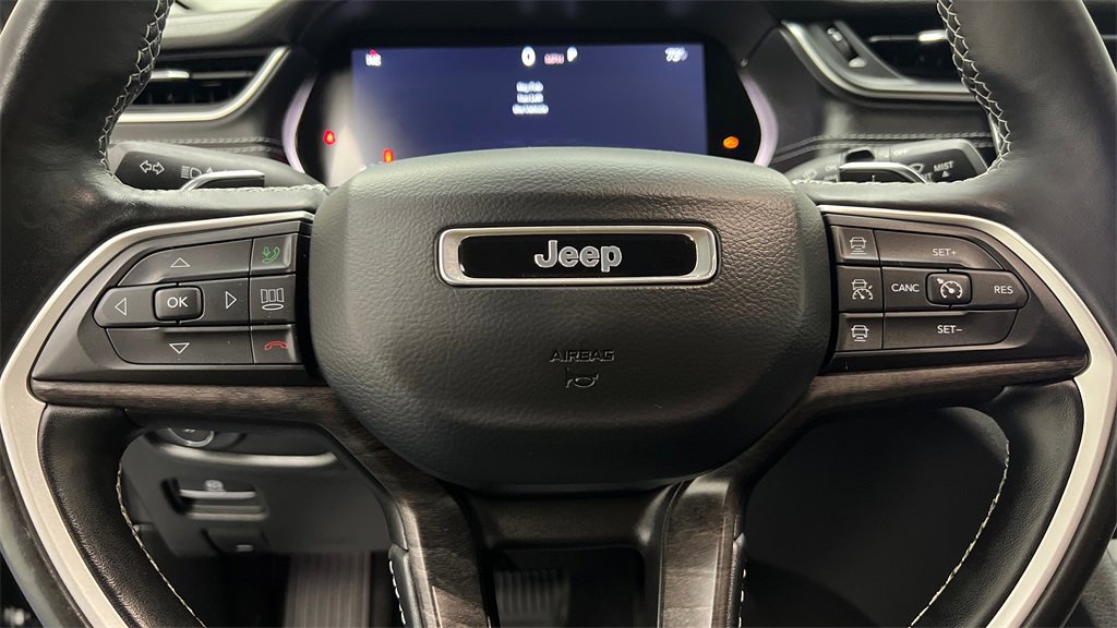 Used 2022 Jeep Grand Cherokee L Limited image 17