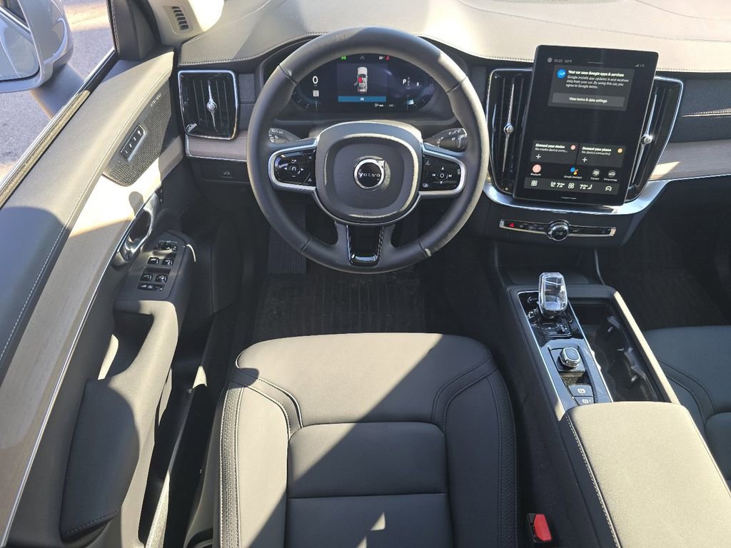 Used 2025 Volvo XC90 B5 Plus w/ Protection Package AWD/4WD image 24