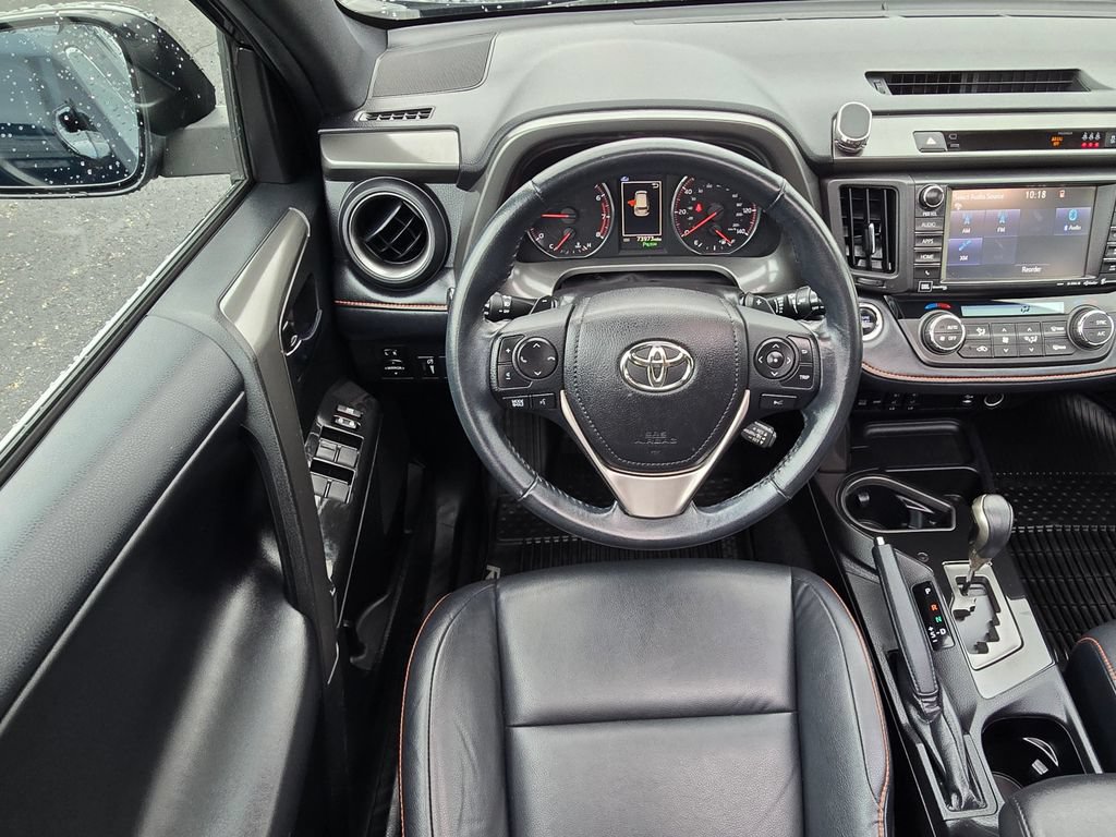 Used 2018 Toyota RAV4 SE w/ Advanced Technology Package AWD/4WD image 18