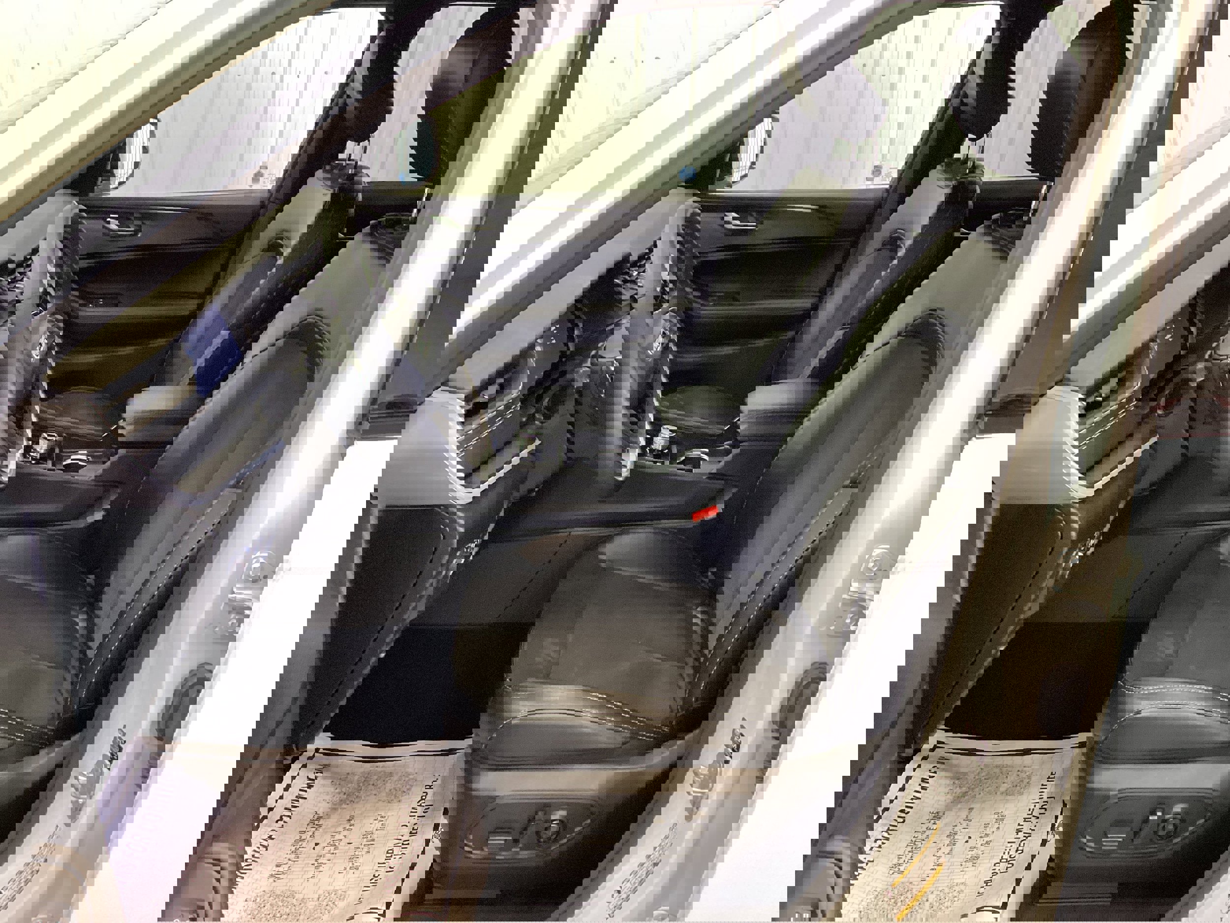 Used 2024 Jeep Grand Cherokee Altitude image 15