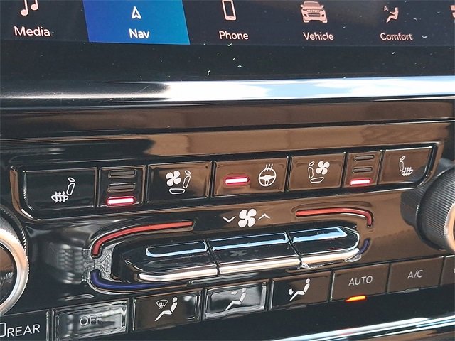 Certified 2025 Jeep Grand Cherokee Summit image 11