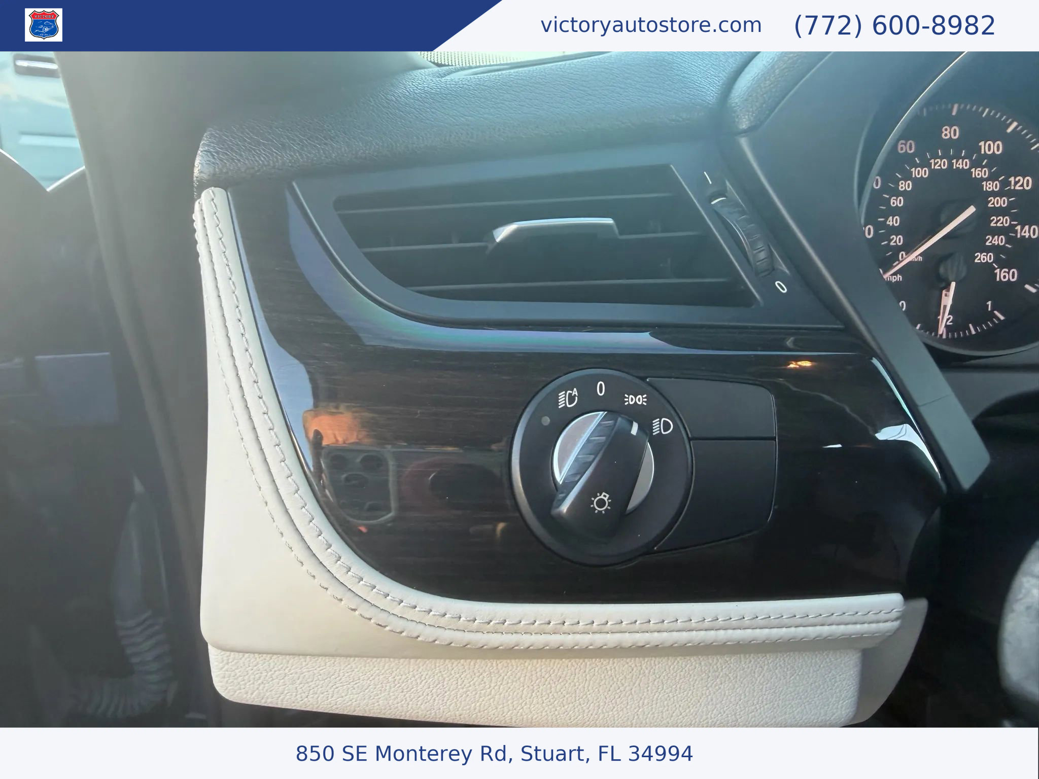 Used 2009 BMW Z4 sDrive30i image 17