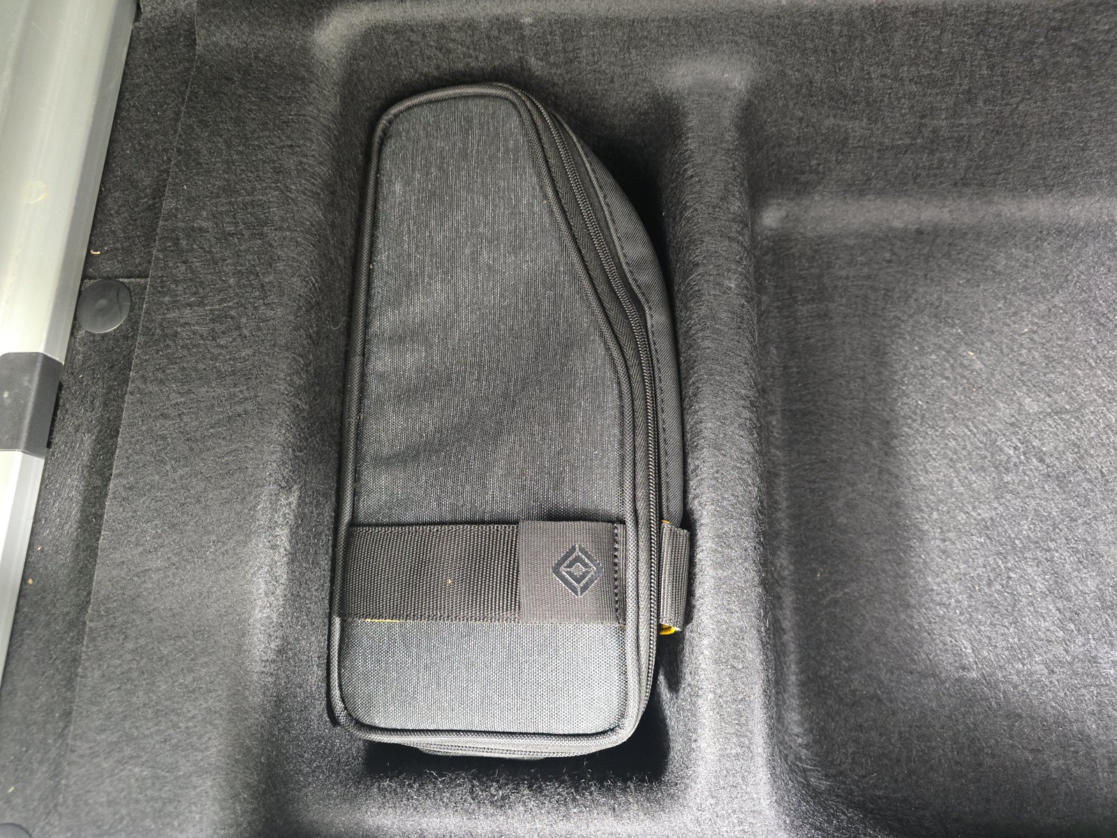 Used 2023 Rivian R1S Adventure AWD/4WD image 34