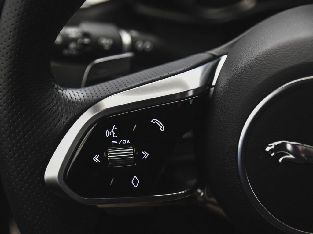 Used 2023 Jaguar XF R-Dynamic SE image 25